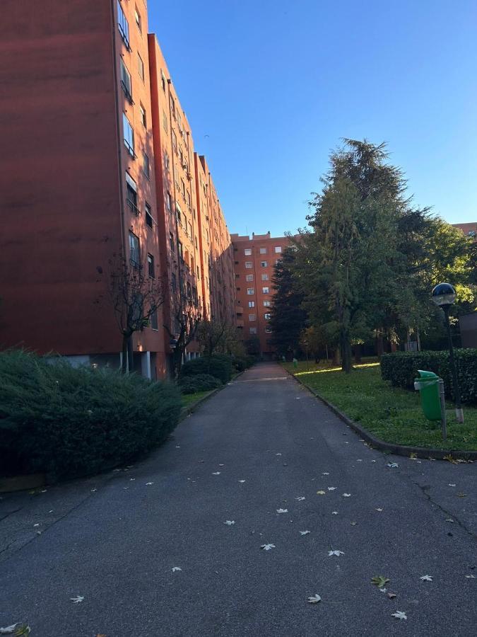 Casa Vacanze 1702, Con La Camera Matrimoniale Con Il Bagno Privato E Un Soggiorno Comune Milano Esterno foto